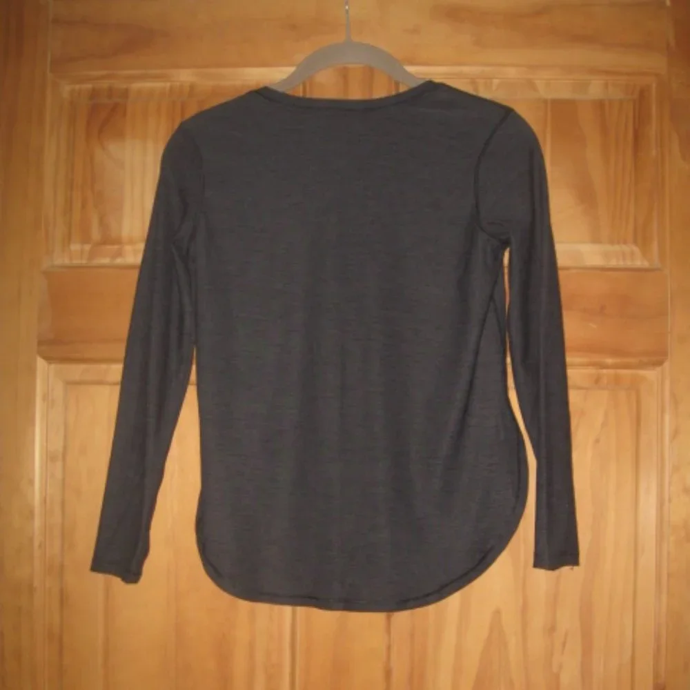 Girls Old Navy Active Breathe On Black Long Sleeve Shirt